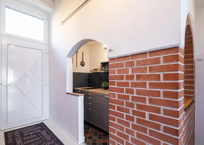 Lovely & Cozy Aircon Appartement