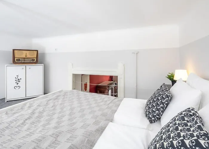 Appartement Lovely & Cozy Aircon